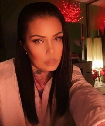 Мои услуги затронут каждую клеточку твоего тела, оставив полное удовлетворение и расслабление. Я обладаю непревзойденным талантом доставлять удовольствие и исполнять все твои фантазии. Отличное стройное тело, знойный взгляд и нежные губки – это то, что встретит тебя, когда я приглашу тебя к себе в уютное гнездышко. Отзывы от моих предыдущих клиентов говорят о моей высокой квалификации и умении воплотить в жизнь самые смелые желания. Приезжай в Москву и открой для себя настоящее небесное наслаждение. 🌟🔥💋🌹☺️ 233, 51 год