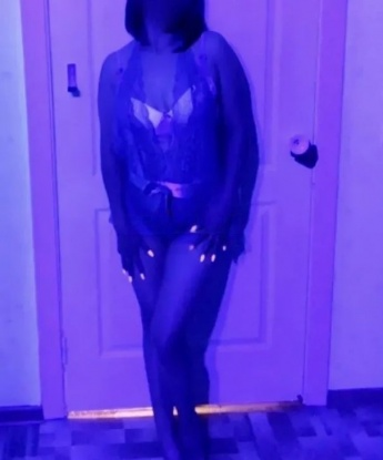 Жгучая брюнетка с шаловливыми глазами ждет тебя для ярких и страстных встреч. Готова погрузить тебя в мир наслаждения и удовольствия, тебе понравится! 5683, 24 года