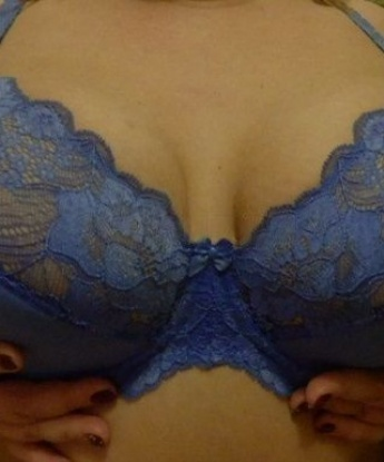 У меня множество услуг, чтобы сделать твое время со мной незабываемым. Я готова выполнить все твои фантазии и дарить удовольствие. У меня множество возможностей для твоего удовольствия. Мои отзывы говорят сами за себя - мои клиенты остаются довольными и вернутся ко мне снова и снова. Смотри мои фото и убедись, насколько я сексуальная и привлекательная. Жду тебя, чтобы создать незабываемые моменты в нашей встрече. 🌹💋 7587, 38 лет