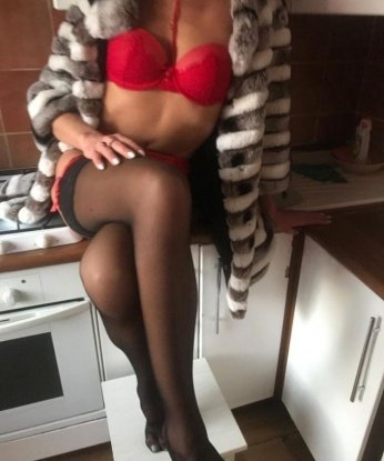 Встречусь с опытными и щедрыми мужчинами для приятного времяпровождения. У меня есть все, чтобы сделать нашу встречу незабываемой: опыт, фантазия и страсть. Я готова предложить вам широкий спектр услуг, чтобы удовлетворить все ваши желания и фантазии. Позвольте мне позаботиться о вас и ваших потребностях. Со мной вы сможете расслабиться, и я сделаю все для вашего комфорта. У меня есть множество положительных отзывов от довольных клиентов, которые подтверждают мою профессиональность и умение угодить мужчине. Приходите ко мне и окунитесь в мир наслаждения. Отправьте мне сообщение, и я поделюсь своими фотографиями с вами. Не медлите, я уже жду вас! 💋 9629, 27 лет